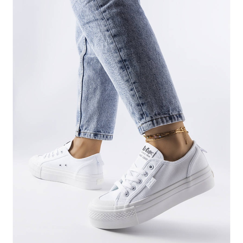 Tênis branco Lee Cooper LCW-23-31-1785L 1