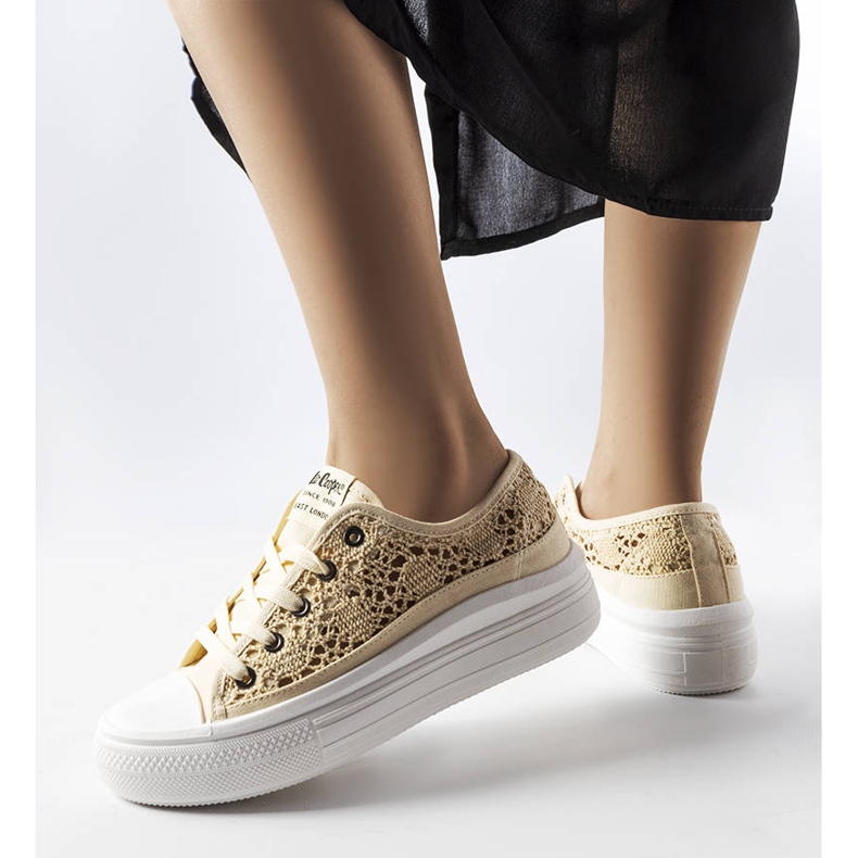 Tênis Lee Cooper LCW23-44-1620 bege vazado 1