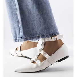Bailarinas brancas com um espetacular fecho Blur branco 1
