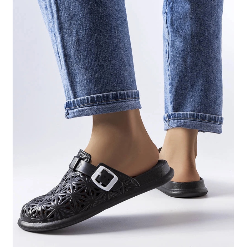 Controles deslizantes de borracha perfurados pretos da Peverell 1