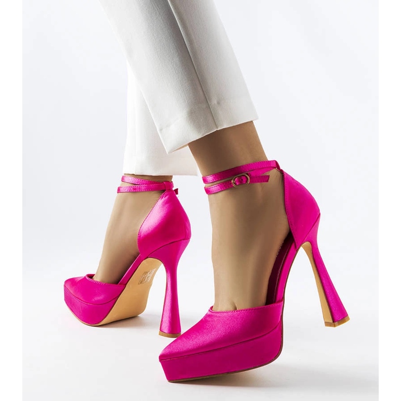 Sapatos de salto alto rosa da Dallas 1