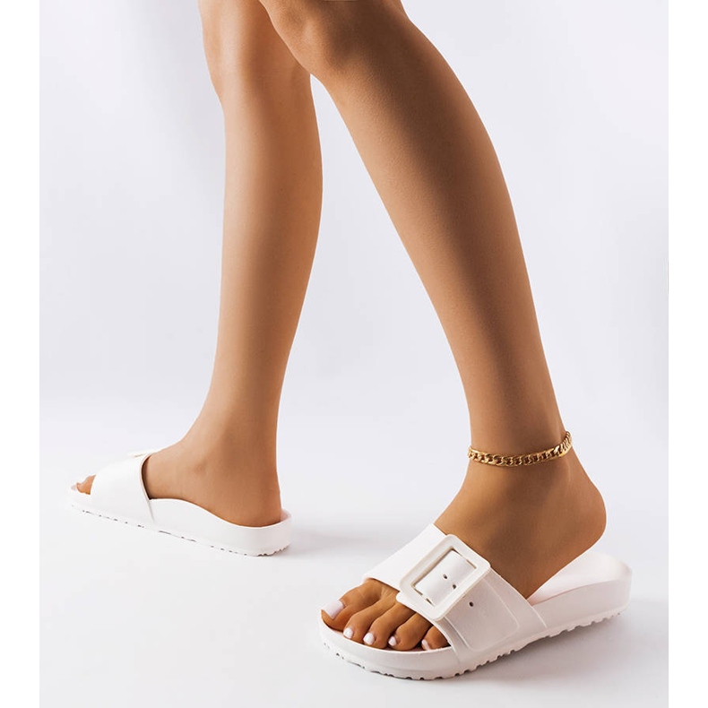 Sliders de borracha branca com fivela Nelm branco 1 Sliders de borracha branca com fivela Nelm branco 1