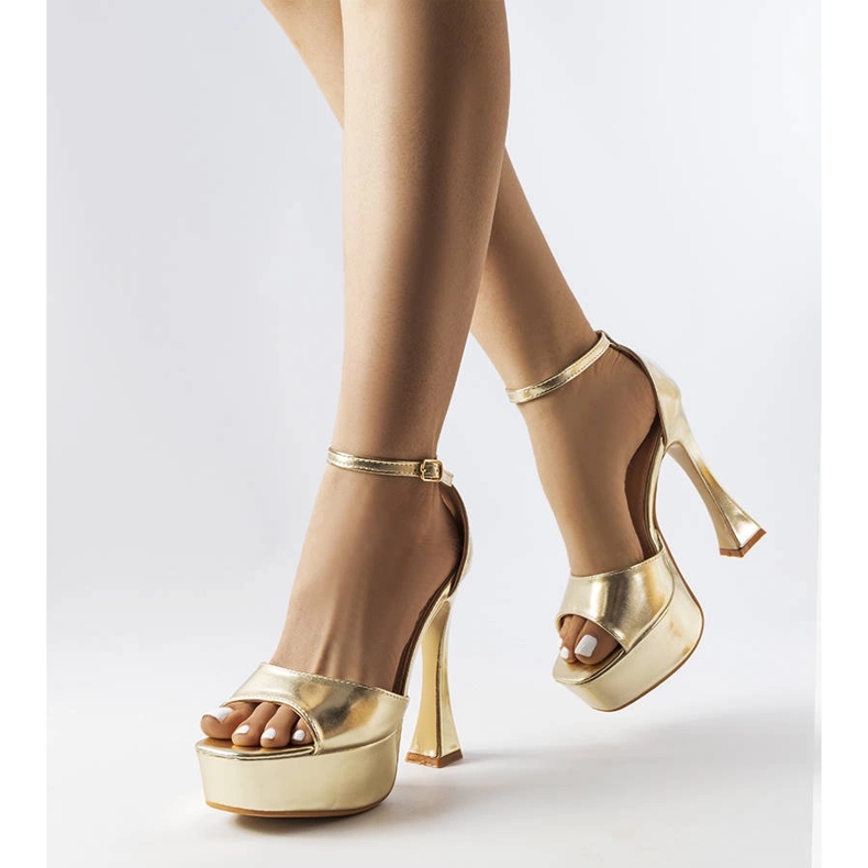 Sandálias altas patentes de ouro de Illinois dourado 1