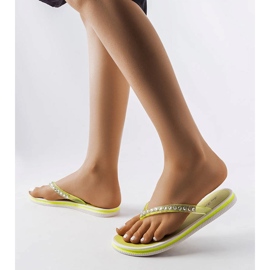 Chinelos de strass verde neon, Patrier 2