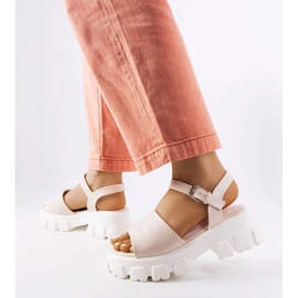 Sandálias bege sobre solado maciço Vinceza 1