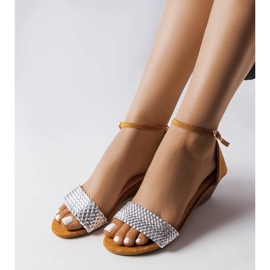 Sandália de cunha prata Veltri 1