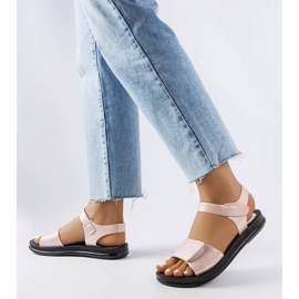 Sandália rosa com cabedal decorativo Phillip 1 Sandália rosa com cabedal decorativo Phillip 1