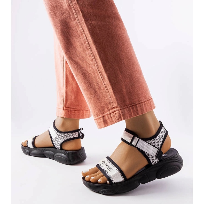 Sandália esportiva preta e branca Faribault branco 1