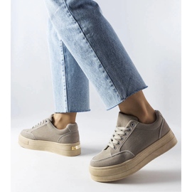 Tênis plataforma cinza Amathymes. 2