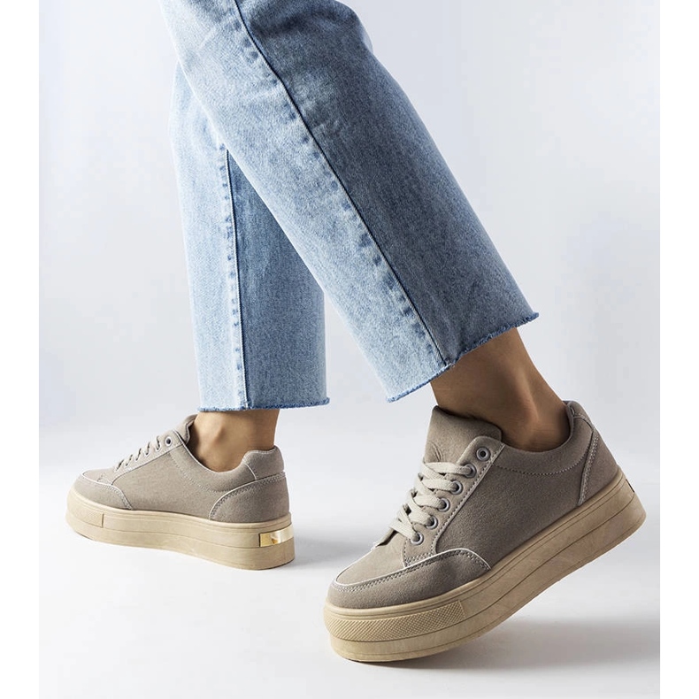 Tênis plataforma cinza Amathymes. 2