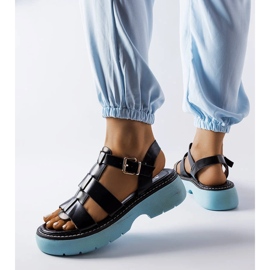 Sandália preta sobre plataforma azul Lola preto 2