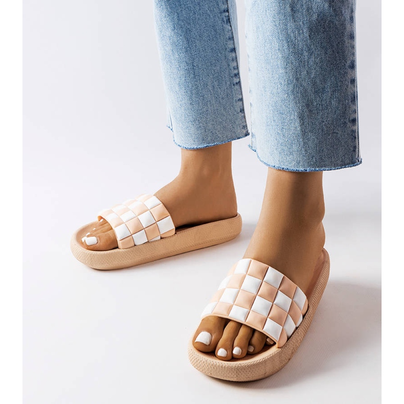 Escorrega plataforma de borracha bege da Elin 1