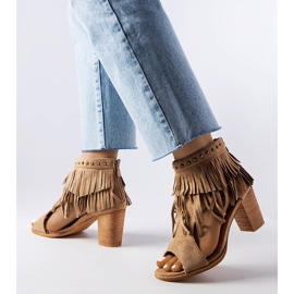 Botas a céu aberto no posto M263 bege 1