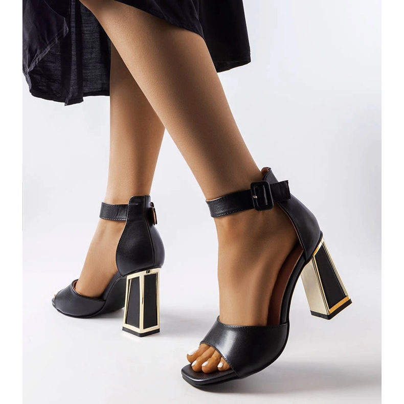 Sandália preta Marlens preto 1