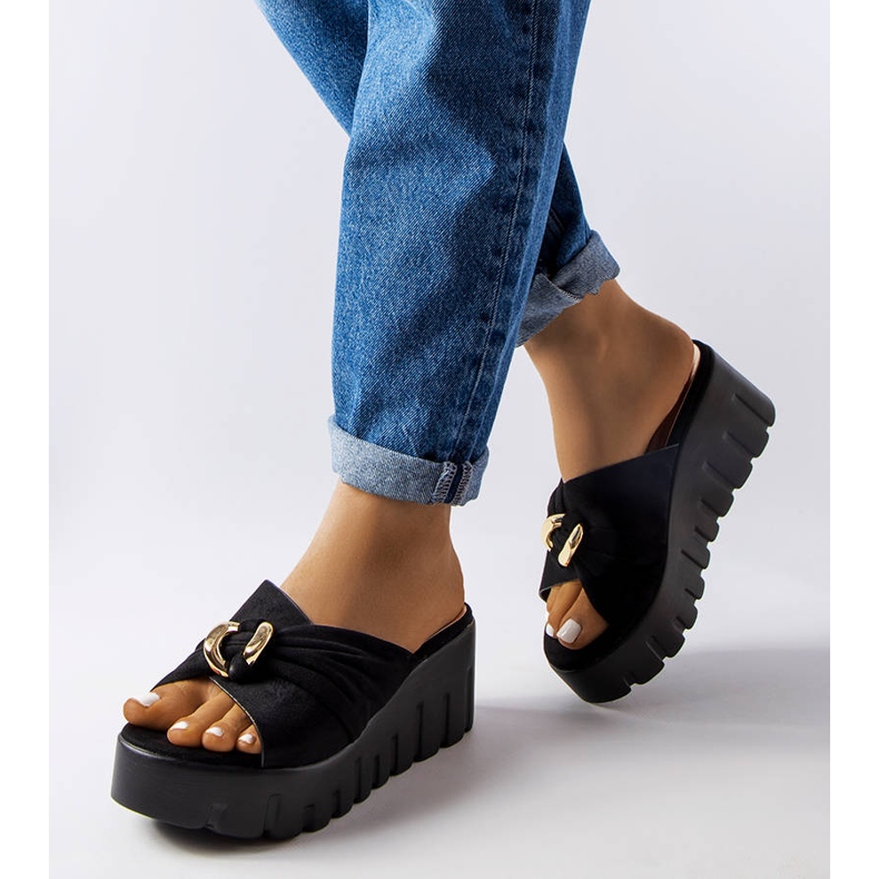 Goodin Chinelos de cunha de mulher Laura pretos 1