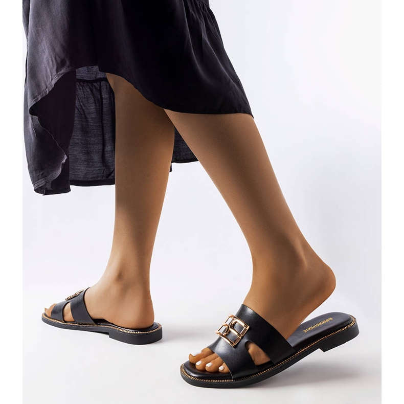 Sabrina slides pretos 2