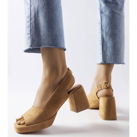 Karino Sandália bloco de veludo bege 2