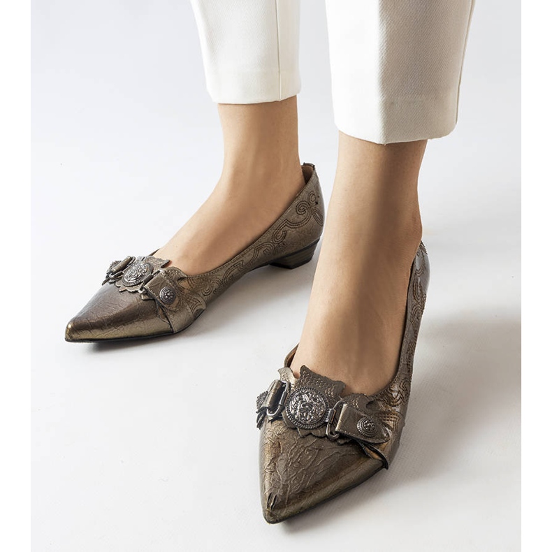 Sapato de salto baixo prateado Siciliano cinza 1