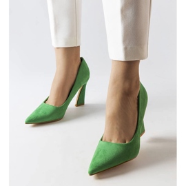 Sapatilha verde com salto agulha assimétrico, Linda 1