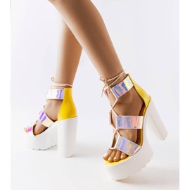 Inna Sandálias maciças amarelas no poste Katja amarelo 1