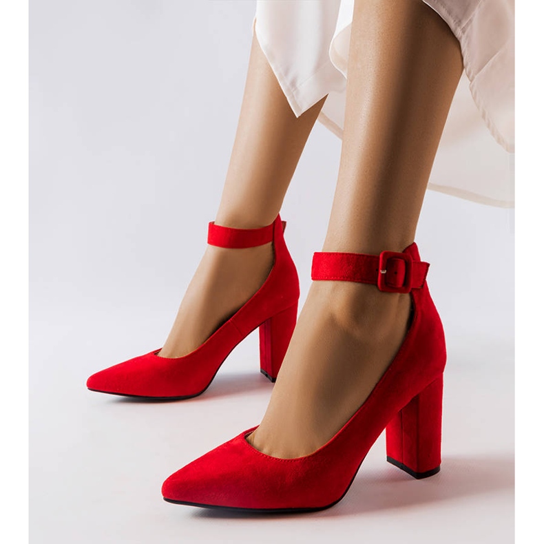 Bombas vermelhas no posto de Achen vermelho 1