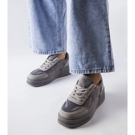 Tênis plataforma cinza Fabienne. 1