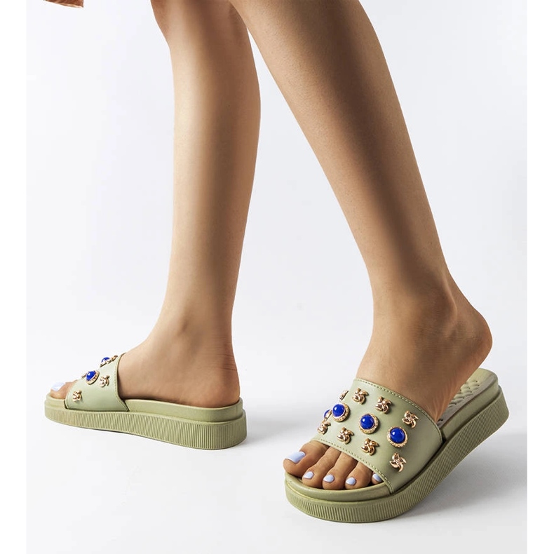 Slides verdes decorados da Montesarchio 2