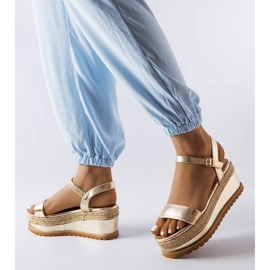 Access sandálias de cunha dourada dourado 1