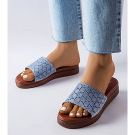 Sliders azuis a céu aberto com zircões de Irvine azul 1