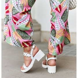 Sandália bloco branco Donizetti 2 Sandália bloco branco Donizetti 2