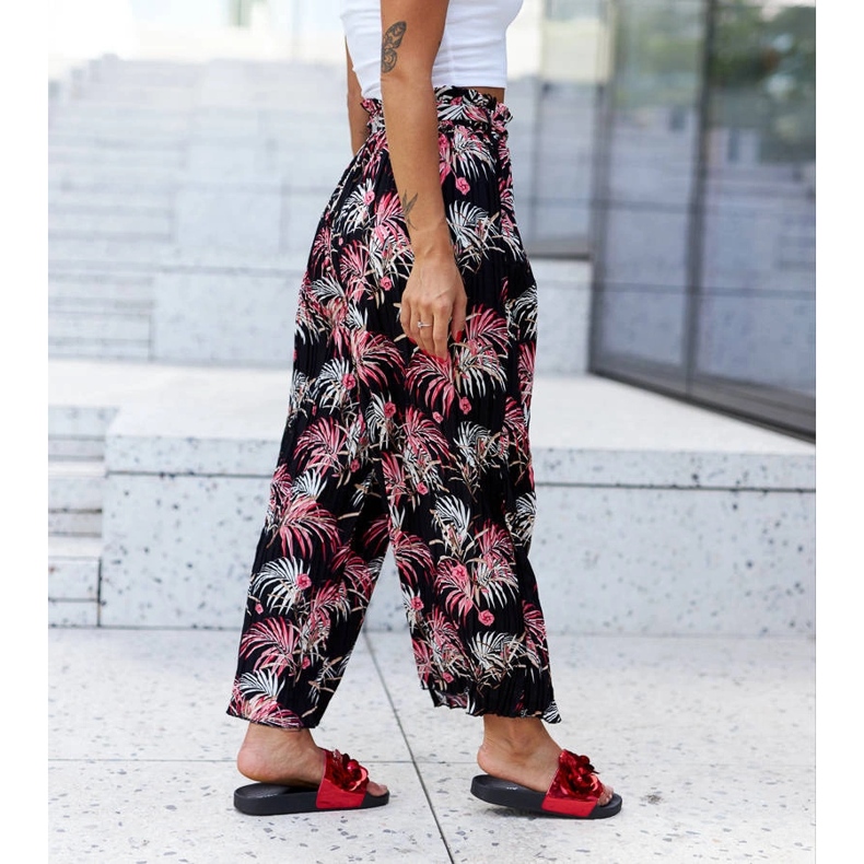 Chinelos vermelhos com cabedal decorativo Caggio 1 Chinelos vermelhos com cabedal decorativo Caggio 1