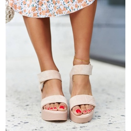 Sandália de cunha bege Nerea 1