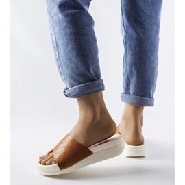 Sandália plataforma marrom Monferrato. castanho 2