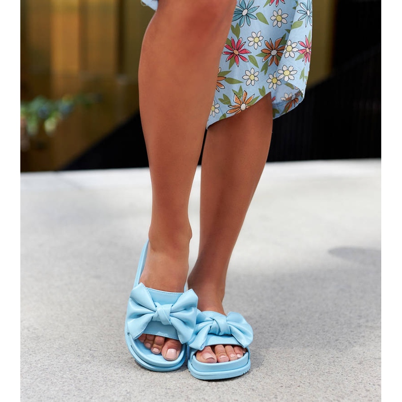 Sliders azuis com laço de Servigliano azul 1