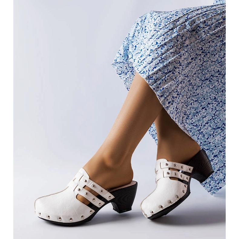 Tamanco branco custer 1 Tamanco branco custer 1