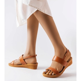 Sandália plataforma marrom, Grottazzolina. 1