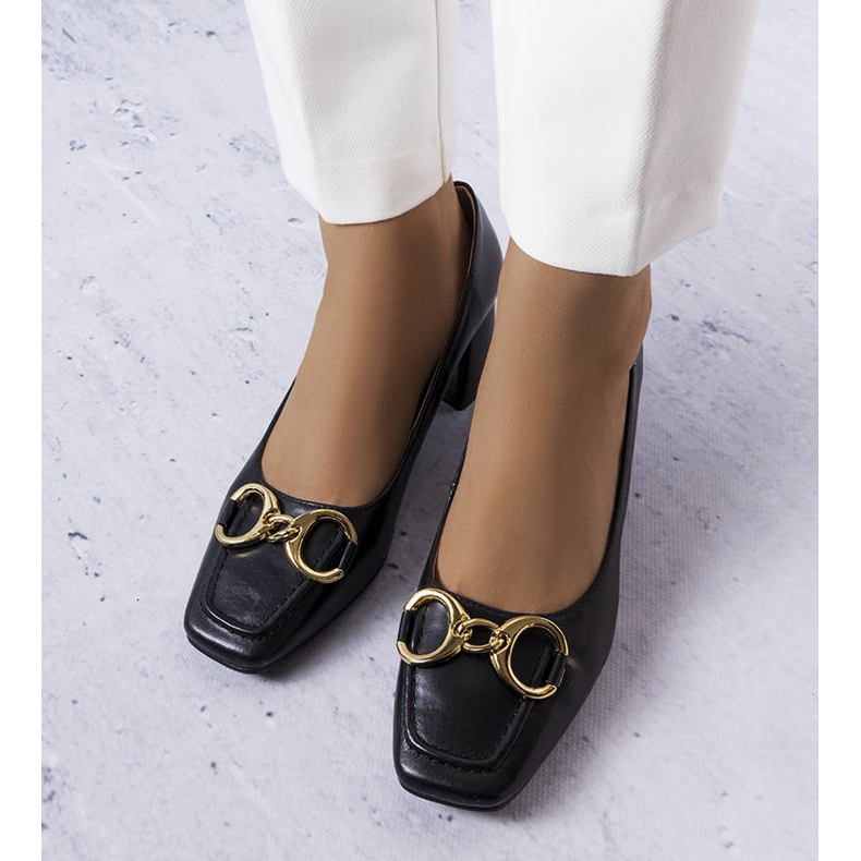 Sapatilha bico quadrado preto Neufville 2