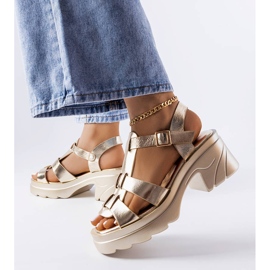 BM Sandália dourada com salto agulha Sunset dourado 2