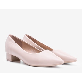 Sapatos bege em um poste Zafira baixo 1