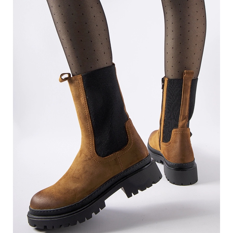 Botas de cano alto com isolamento marrom da Bernardo 1