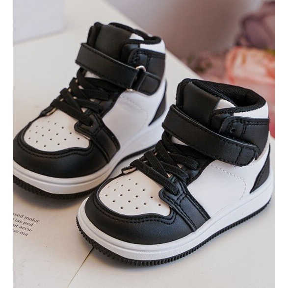 Calçado desportivo infantil alto branco e preto Teredite 1