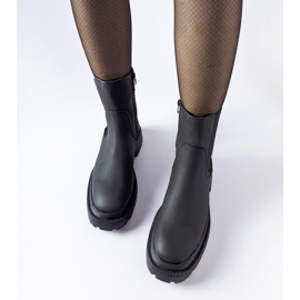 Botins pretos com isolamento maciço da Banaudon 1