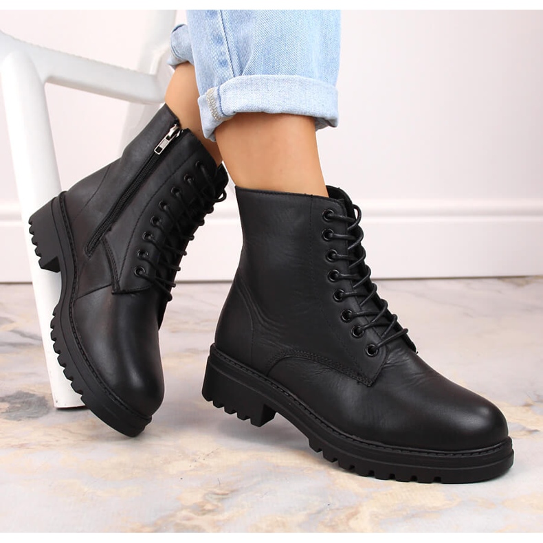 Botas femininas de couro, isoladas, pretas, T.Sokolski Z23-317 preto 1