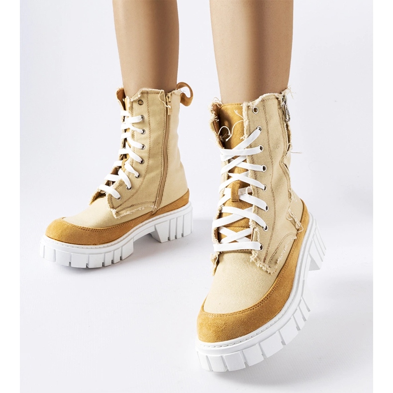 Botas Crispiero com isolamento bege 2 Botas Crispiero com isolamento bege 2