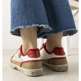 Tênis feminino branco e vermelho Esta 1