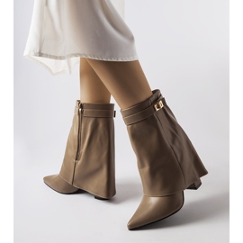 Botas marrons com parte superior dobrada da Aya castanho 1