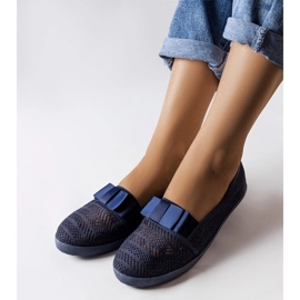 Tênis Zorda azul marinho vazado 1