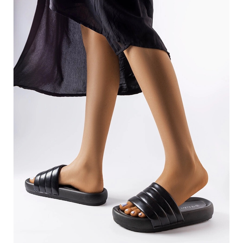 Chinelos casuais pretos da Skillen 1