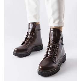 Trabalhadores com cordões marrons Eloisa marrom 1