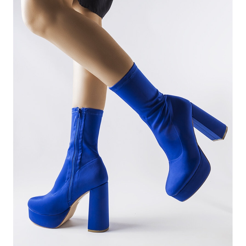 Inna Botins azuis de cetim, Glus azul 1 Inna Botins azuis de cetim, Glus azul 1
